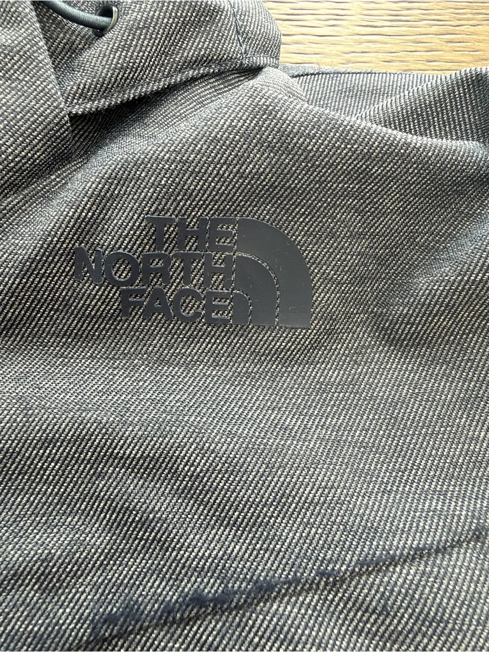 The North Face women’s Hooded Gray Shell Jacket size small